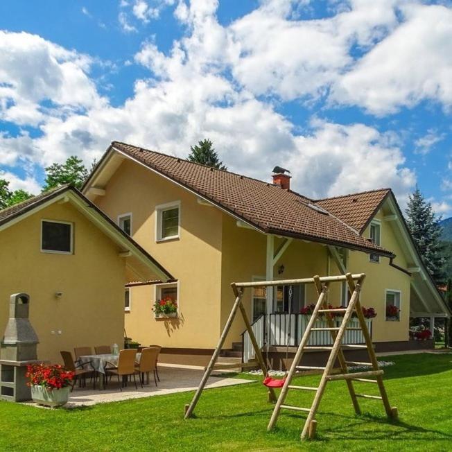 Apartmaji Cujez Recica ob Savinji ภายนอก รูปภาพ